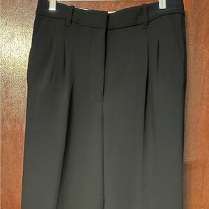 Women’s Aritzia Effortless Black Pants